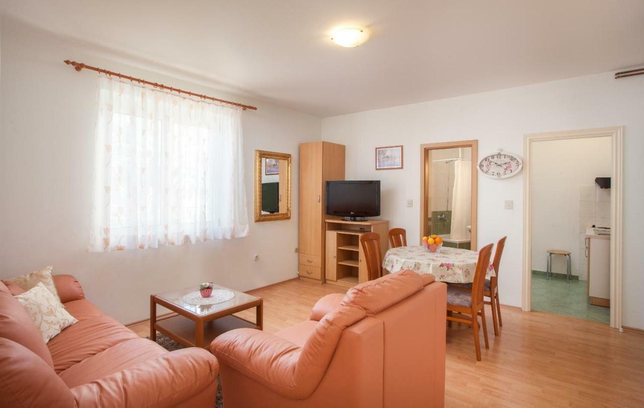 Apartments Cvjetni Dvori Makarska Eksteriør bilde