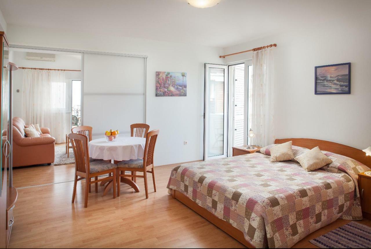 Apartments Cvjetni Dvori Makarska Eksteriør bilde