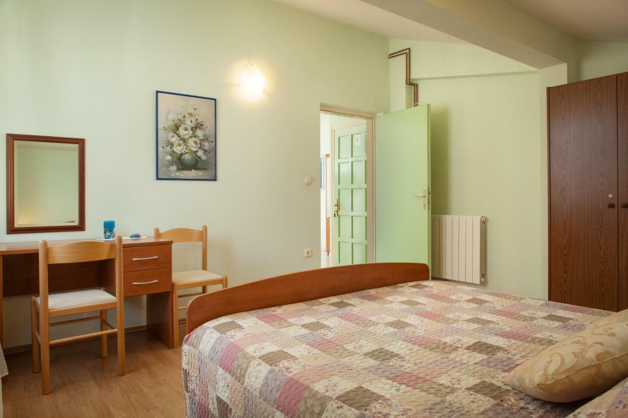 Apartments Cvjetni Dvori Makarska Eksteriør bilde